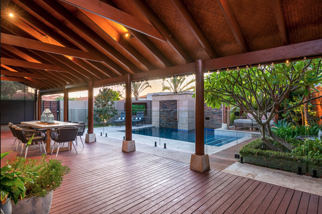 Beachside Retreat, 300m Walk to the Beach, Hillarys