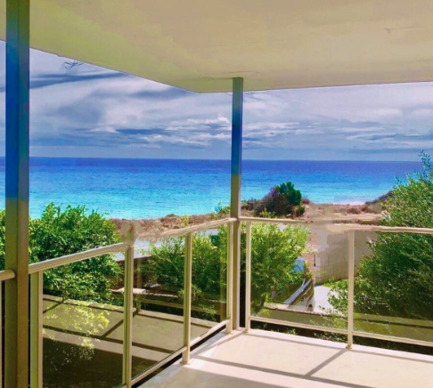 Beachfront Escape • Ocean Views • Pet Friendly, Halls Head